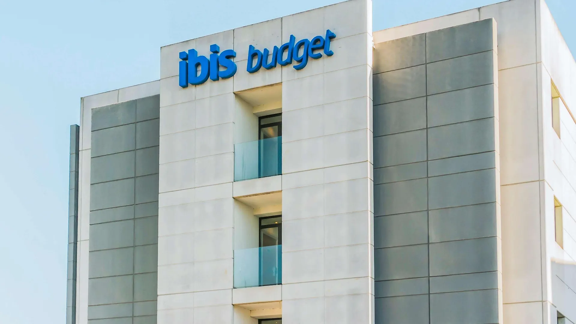 ** Konukevi Ibis Budget Girona Costa Brava İspanya