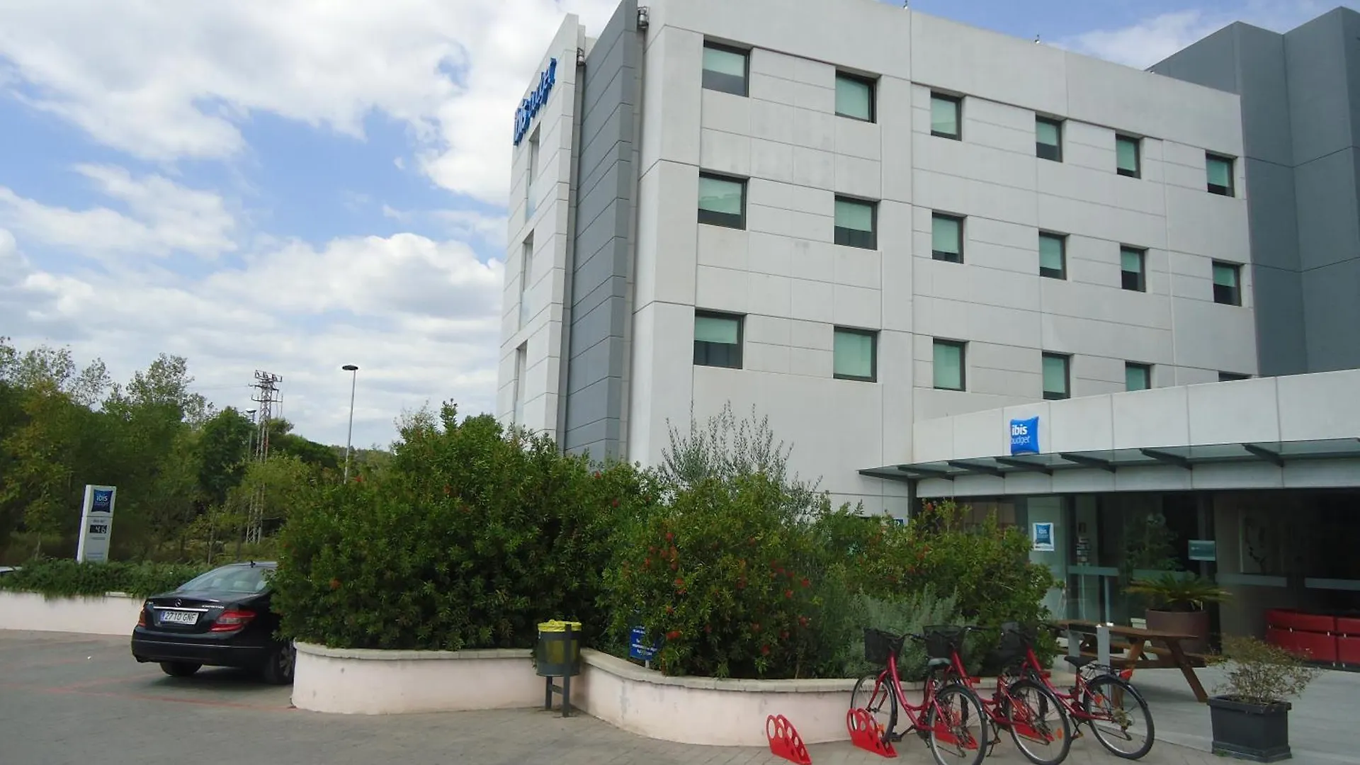 Ibis Budget Girona Costa Brava Konukevi