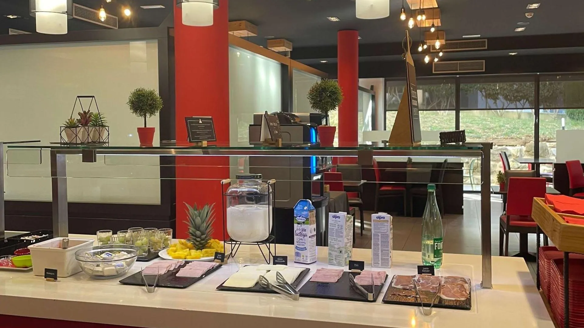 ** Konukevi Ibis Budget Girona Costa Brava İspanya