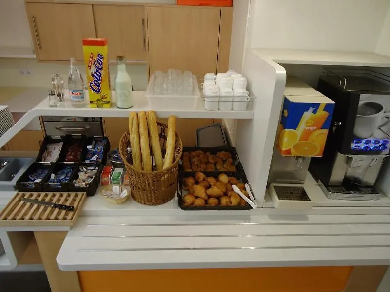 Konukevi Ibis Budget Girona Costa Brava