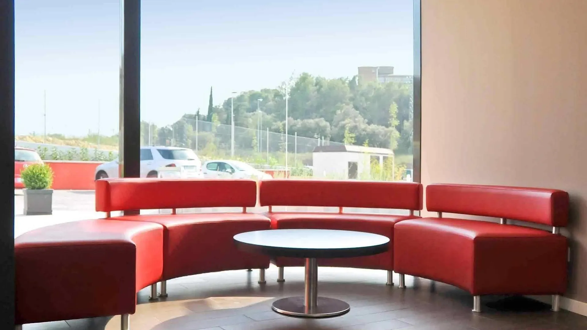 ** Konukevi Ibis Budget Girona Costa Brava İspanya