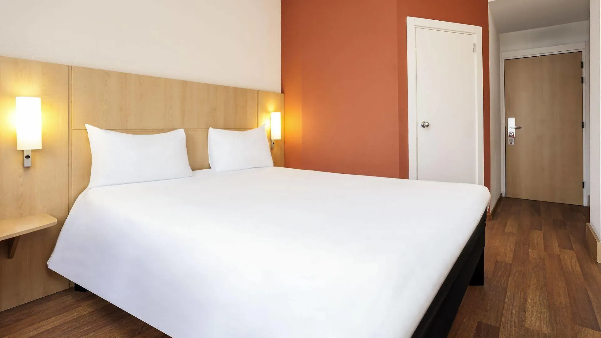 Konukevi Ibis Budget Girona Costa Brava